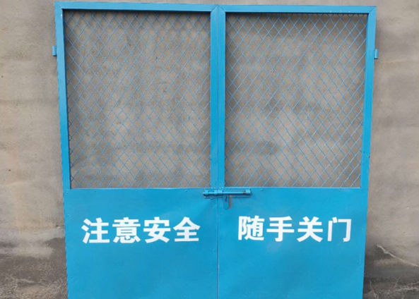 临猗电梯楼层防护门